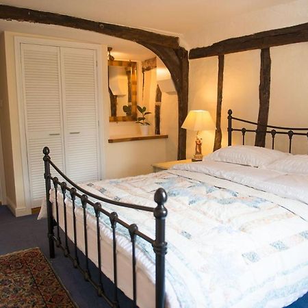 Meddlars A Historic Cottage On The Countryside Edge Of A Vibrant Market Town Hadleigh  Exterior photo