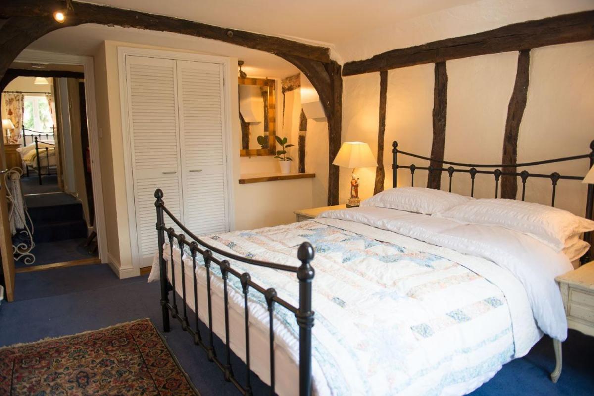 Meddlars A Historic Cottage On The Countryside Edge Of A Vibrant Market Town Hadleigh  Exterior photo